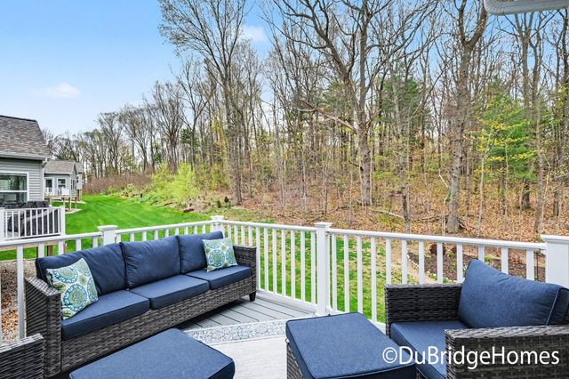 69 Blue Violet Lane NE, Comstock Park, MI 49321