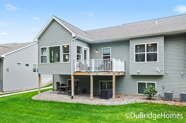69 Blue Violet Lane NE, Comstock Park, MI 49321