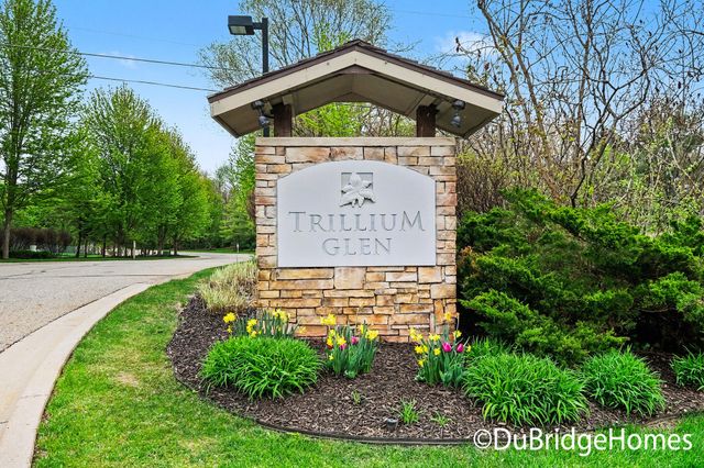 69 Blue Violet Lane NE, Comstock Park, MI 49321