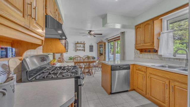 650 Dartmouth DRIVE, Sheboygan Falls, WI 53085