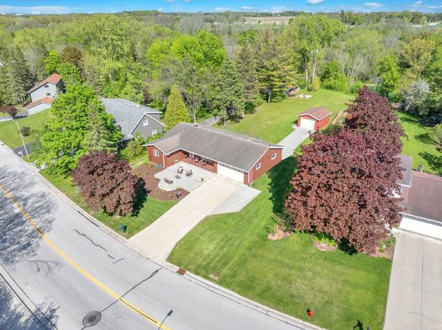 650 Dartmouth DRIVE, Sheboygan Falls, WI 53085
