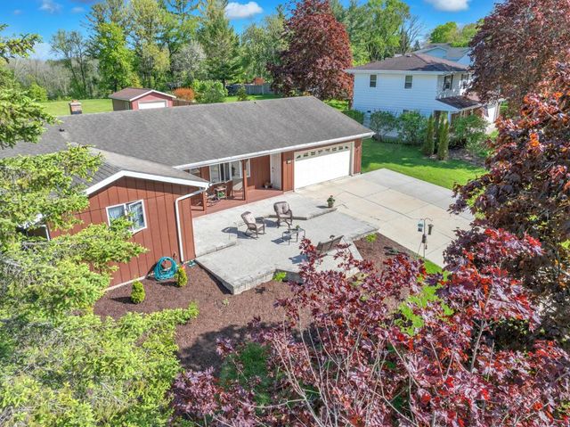 650 Dartmouth DRIVE, Sheboygan Falls, WI 53085