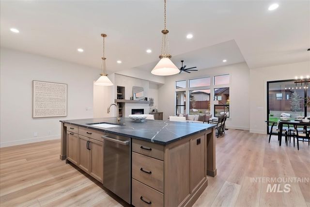 9989 W Bouvardia St, Star, ID 83669