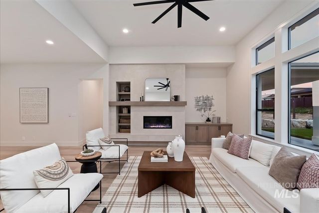 9989 W Bouvardia St, Star, ID 83669