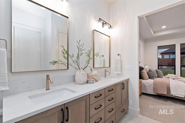 9989 W Bouvardia St, Star, ID 83669