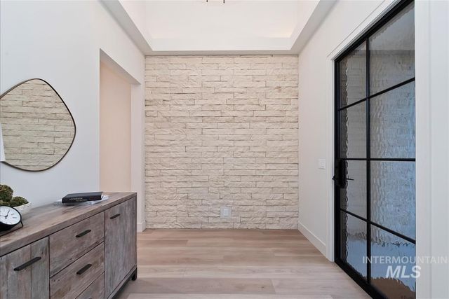 9989 W Bouvardia St, Star, ID 83669