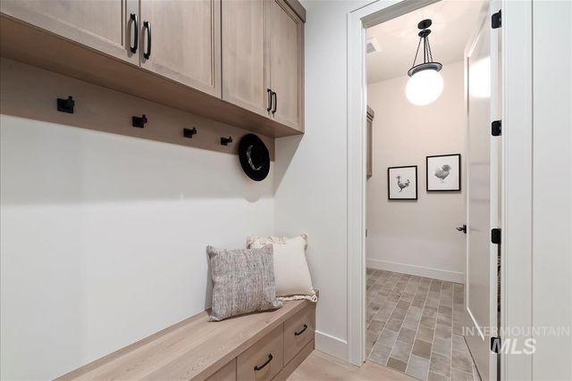 9989 W Bouvardia St, Star, ID 83669