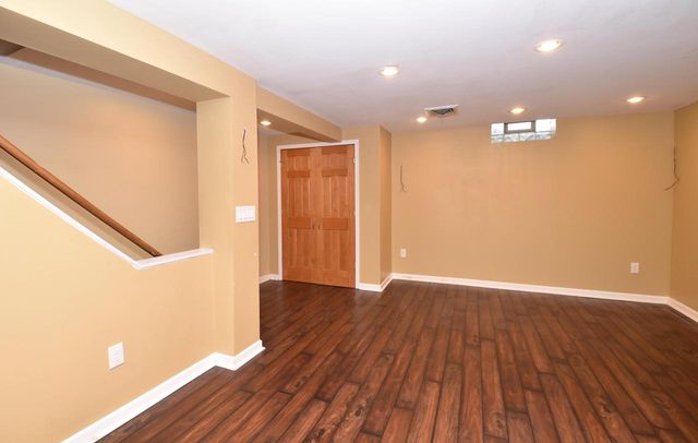 7200 W Locust STREET, Milwaukee, WI 53210