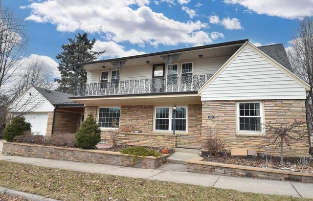 7200 W Locust STREET, Milwaukee, WI 53210