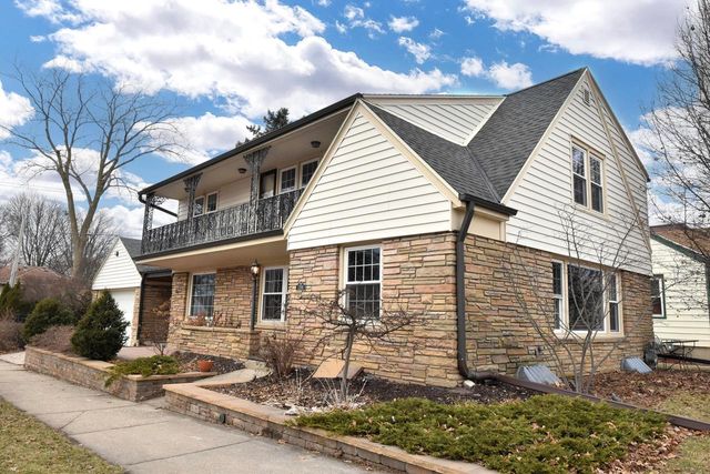 7200 W Locust STREET, Milwaukee, WI 53210