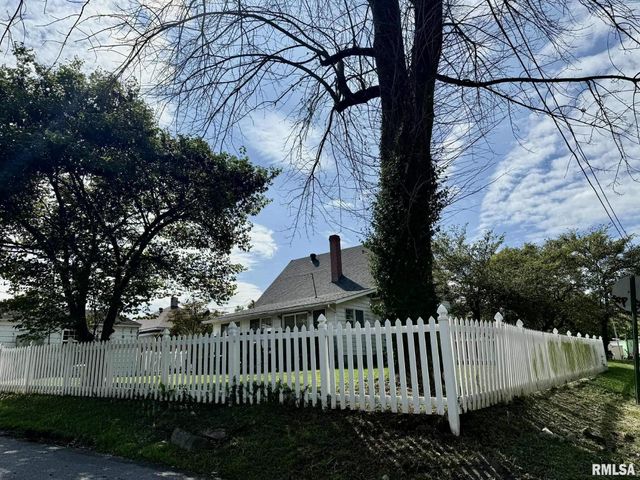 1020 SIMMONS Street, Metropolis, IL 62960