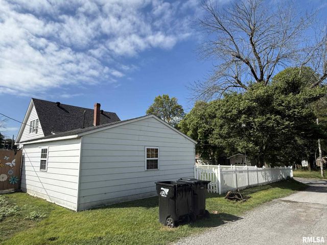 1020 SIMMONS Street, Metropolis, IL 62960