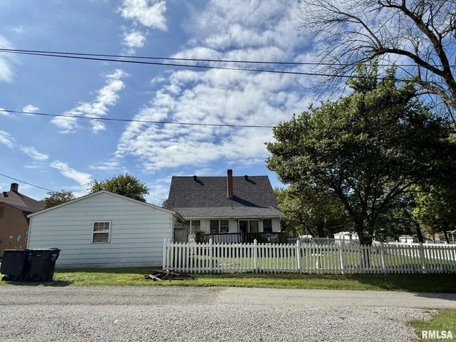 1020 SIMMONS Street, Metropolis, IL 62960