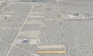 E 258th Street, Palmdale, CA 93591