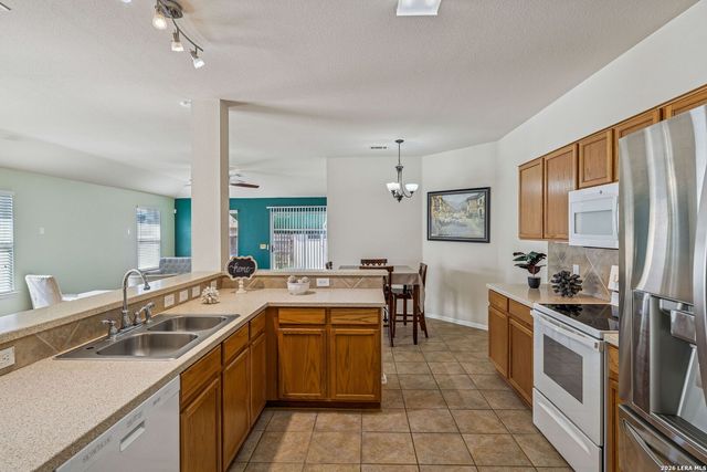 10319 Grand Club, San Antonio, TX 78239