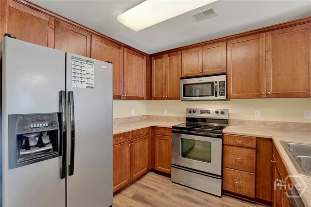 14 Winter Lake Circle, Savannah, GA 31407