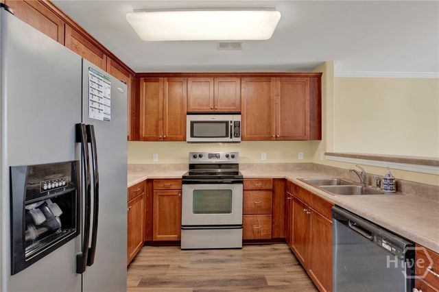 14 Winter Lake Circle, Savannah, GA 31407