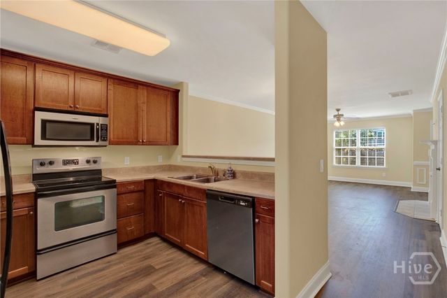 14 Winter Lake Circle, Savannah, GA 31407