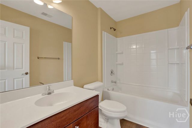 14 Winter Lake Circle, Savannah, GA 31407