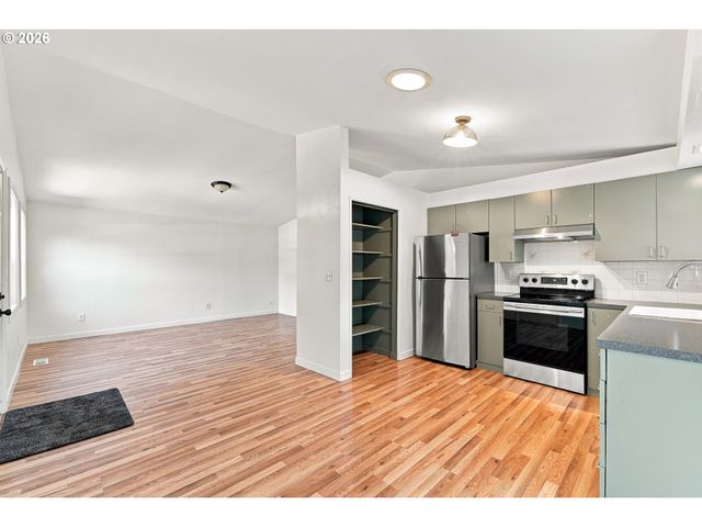 6633 Se 83RD Ave, Portland, OR 97266