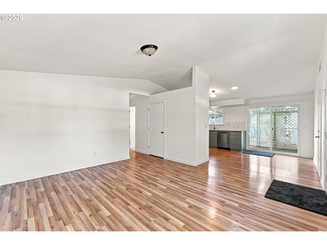 6633 Se 83RD Ave, Portland, OR 97266
