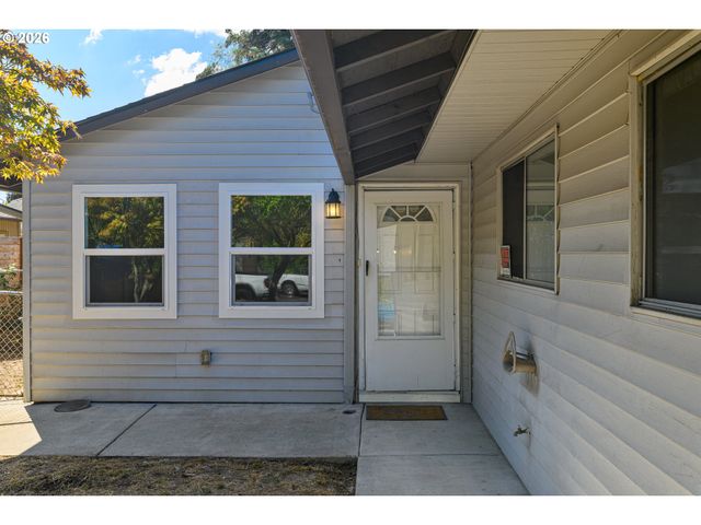6633 Se 83RD Ave, Portland, OR 97266