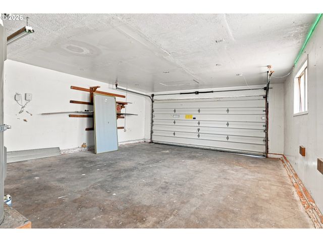 6633 Se 83RD Ave, Portland, OR 97266