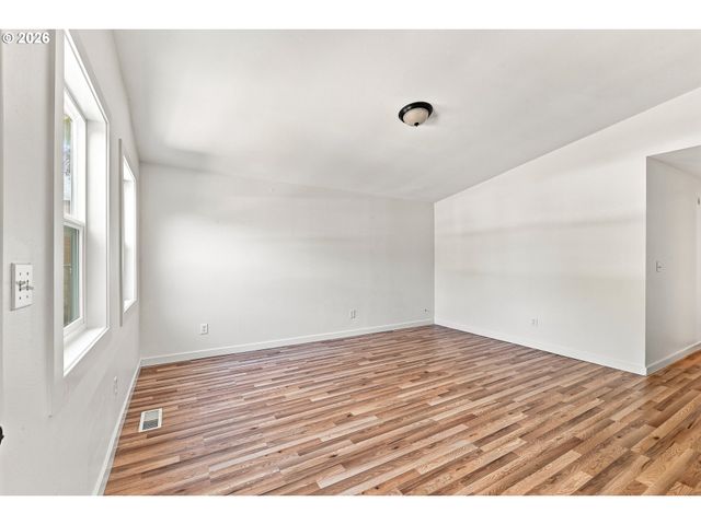 6633 Se 83RD Ave, Portland, OR 97266