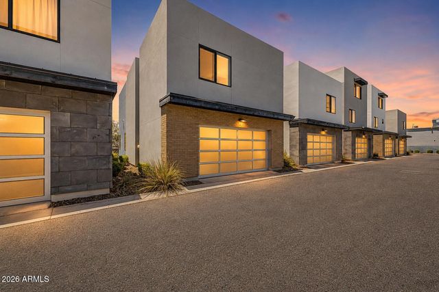 2825 N 42ND Street 5, Phoenix, AZ 85008