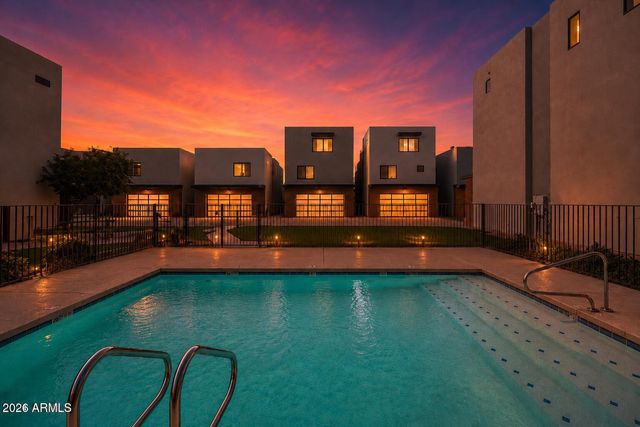 2825 N 42ND Street 5, Phoenix, AZ 85008