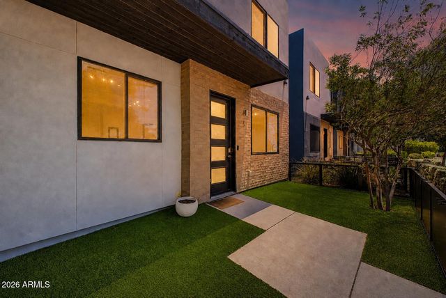 2825 N 42ND Street 5, Phoenix, AZ 85008