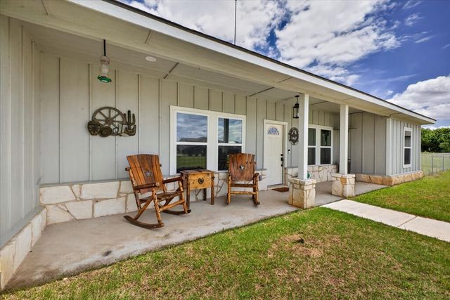 498 Dexter Lane, Poolville, TX 76487