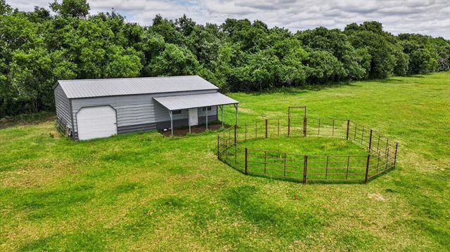 498 Dexter Lane, Poolville, TX 76487