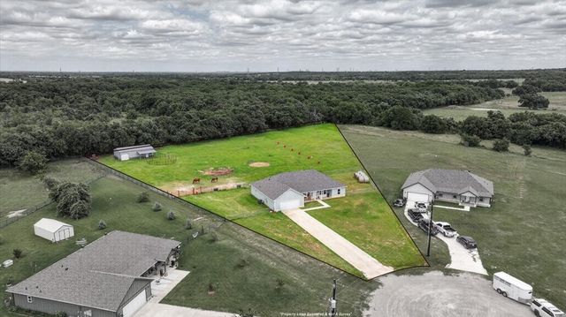 498 Dexter Lane, Poolville, TX 76487