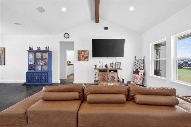 498 Dexter Lane, Poolville, TX 76487