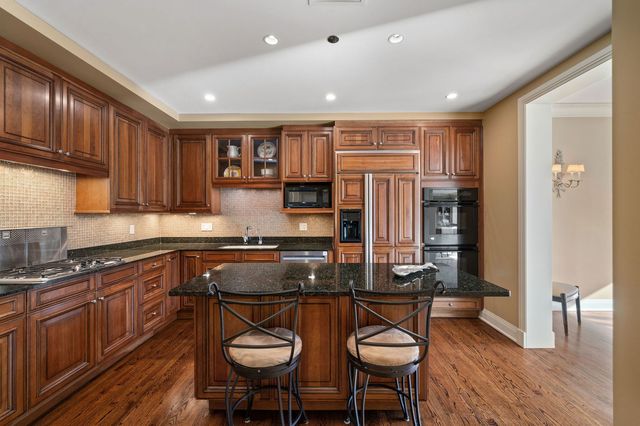 840 N LAKE SHORE Drive 603, Chicago, IL 60611