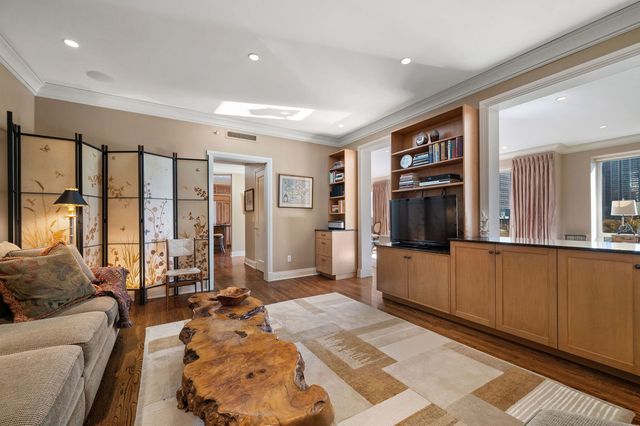 840 N LAKE SHORE Drive 603, Chicago, IL 60611