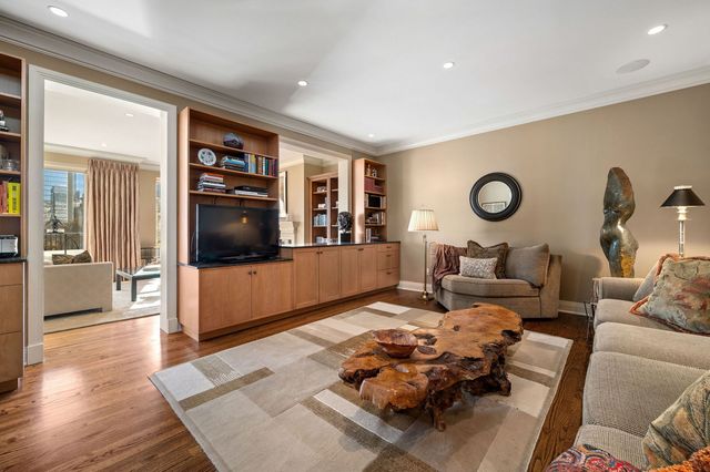 840 N LAKE SHORE Drive 603, Chicago, IL 60611