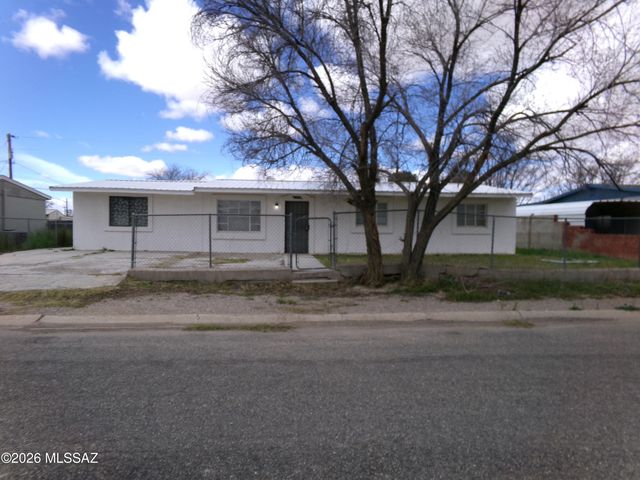 704 N Flagstaff Avenue, Willcox, AZ 85643