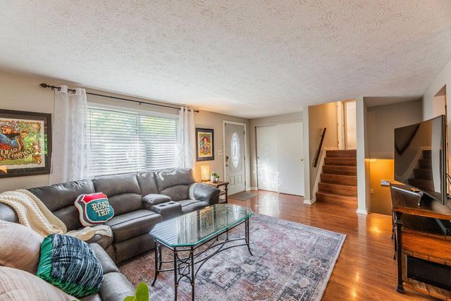 2986 Woodloop Lane, Columbus, OH 43204