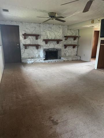 67 Brookview Lane, Valparaiso, IN 46385