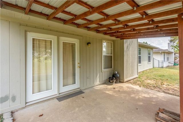 210 Parkway Drive, Warrensburg, MO 64093