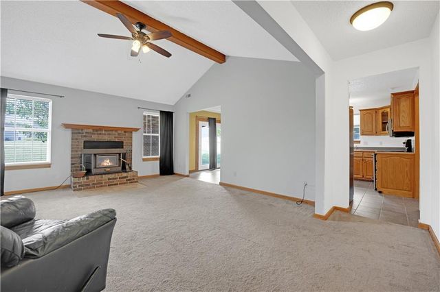 210 Parkway Drive, Warrensburg, MO 64093