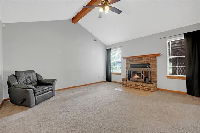 210 Parkway Drive, Warrensburg, MO 64093