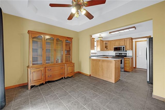 210 Parkway Drive, Warrensburg, MO 64093