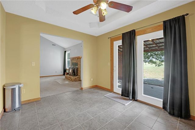 210 Parkway Drive, Warrensburg, MO 64093