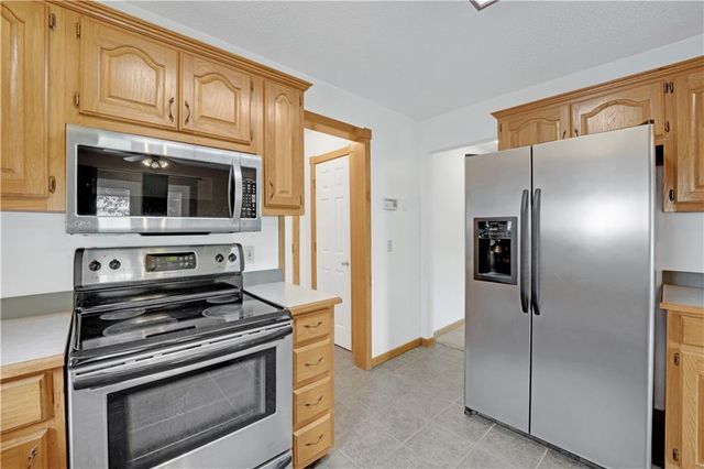 210 Parkway Drive, Warrensburg, MO 64093