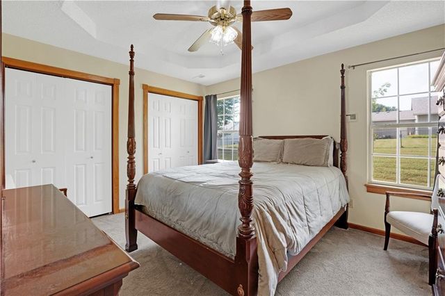 210 Parkway Drive, Warrensburg, MO 64093