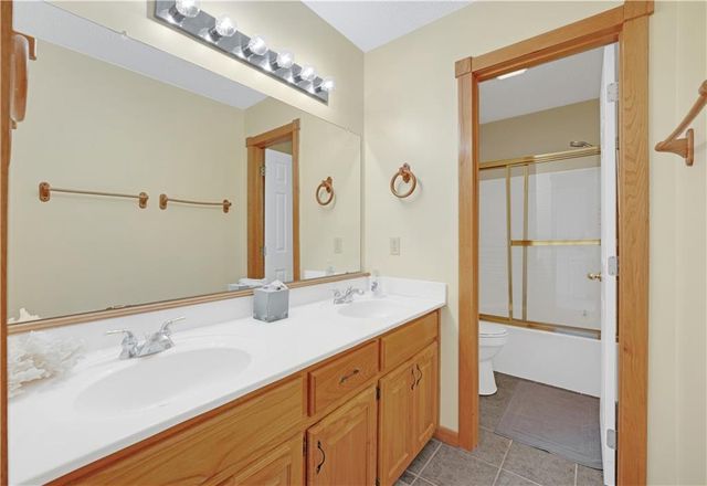 210 Parkway Drive, Warrensburg, MO 64093