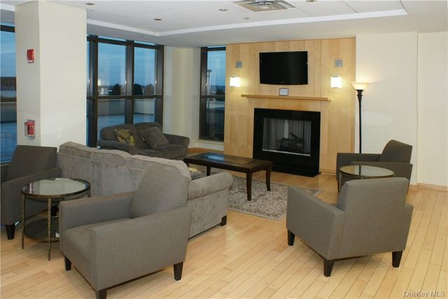 175 Huguenot Street 2207, New Rochelle, NY 10801